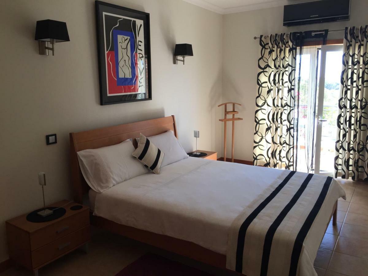 Casa Violeta Villa Mexilhoeira Grande Ngoại thất bức ảnh