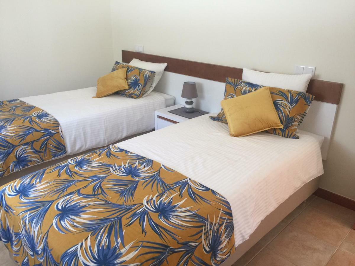 Casa Violeta Villa Mexilhoeira Grande Ngoại thất bức ảnh